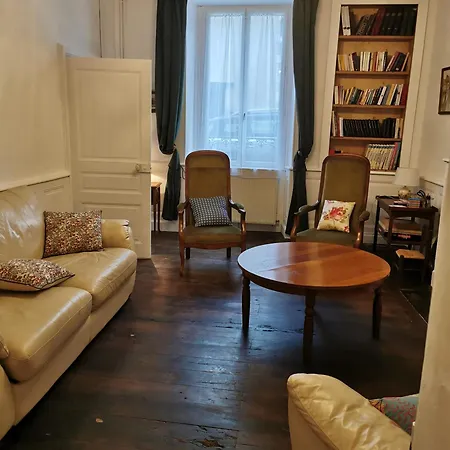 Grande Maison De Avec Jardin Valence En Poitou Pour 8 à 14 Personnes * Couhé-Verac