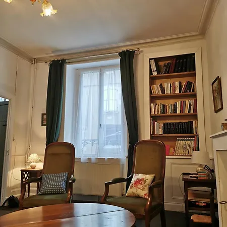 Grande Maison De Avec Jardin Valence En Poitou Pour 8 à 14 Personnes Casa vacanze Couhé-Verac