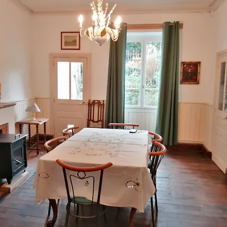 Grande Maison De Avec Jardin Valence En Poitou Pour 8 A 14 Personnes בית נופש