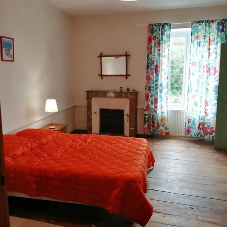 Grande Maison De Avec Jardin Valence En Poitou Pour 8 A 14 Personnes בית נופש *