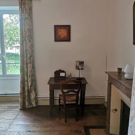 Grande Maison De Avec Jardin Valence En Poitou Pour 8 à 14 Personnes Casa vacanze