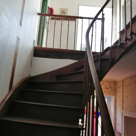 Сasa de vacaciones Grande Maison De Avec Jardin Valence En Poitou Pour 8 A 14 Personnes