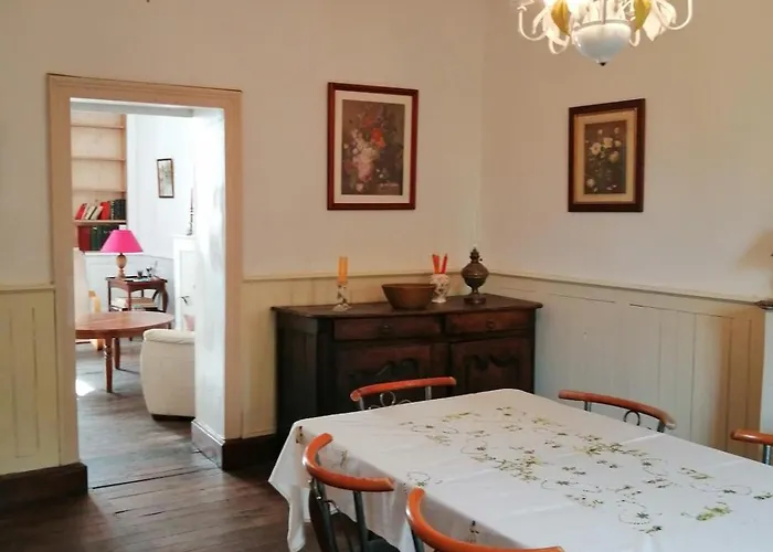 Grande Maison De Avec Jardin Valence En Poitou Pour 8 A 14 Personnes Couhé-Verac