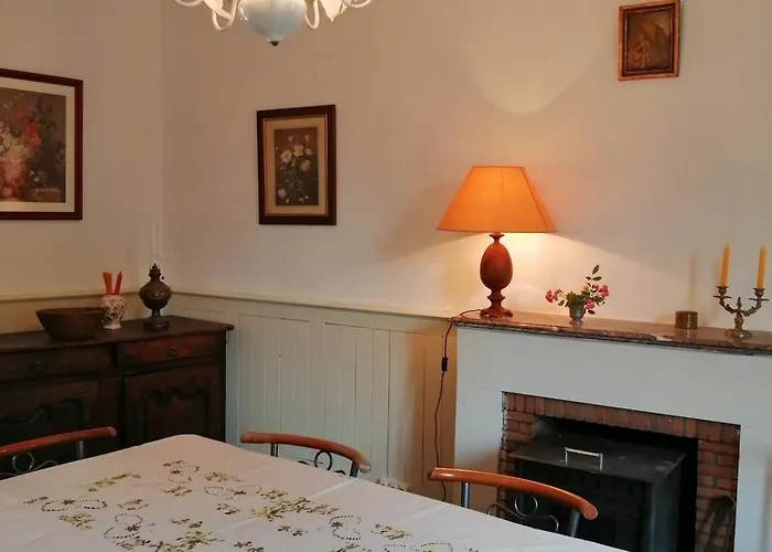 펜션 Grande Maison De Avec Jardin Valence En Poitou Pour 8 A 14 Personnes Couhé-Verac