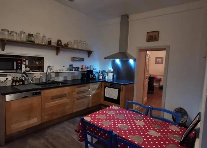 펜션 Grande Maison De Avec Jardin Valence En Poitou Pour 8 A 14 Personnes Couhé-Verac