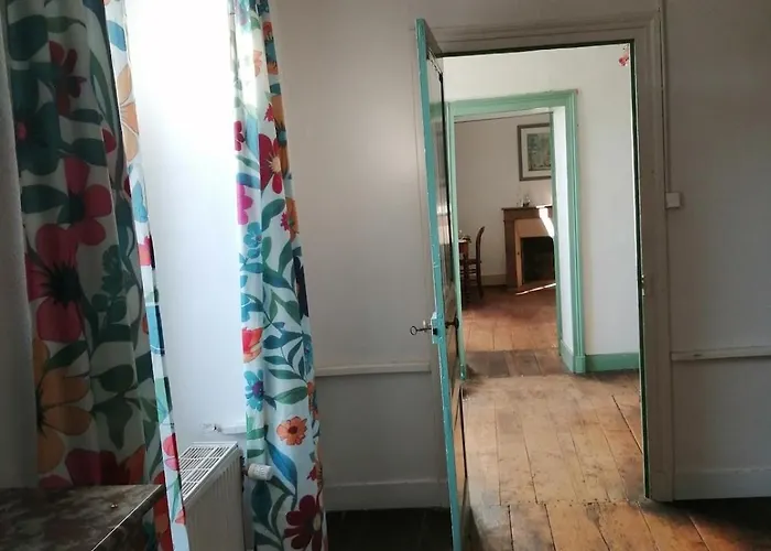 펜션 Grande Maison De Avec Jardin Valence En Poitou Pour 8 A 14 Personnes