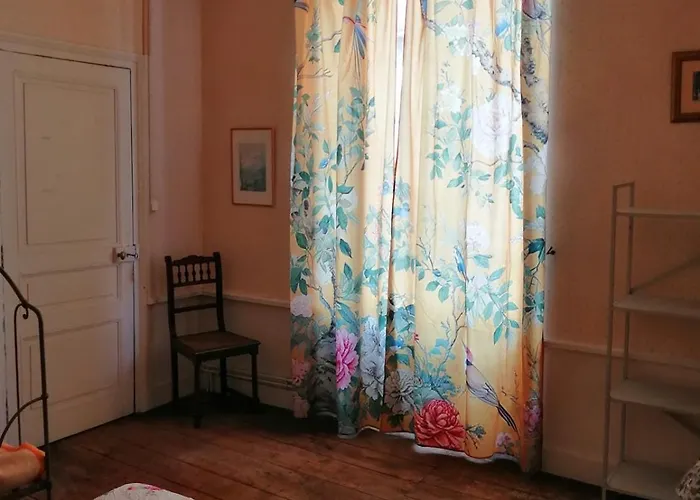 펜션 Grande Maison De Avec Jardin Valence En Poitou Pour 8 A 14 Personnes